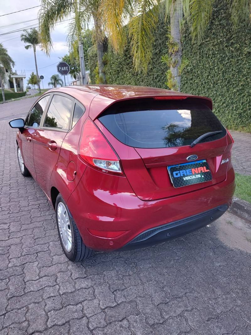 FORD - FIESTA - 2018/2018 - Vinho - R$ 61.900,00