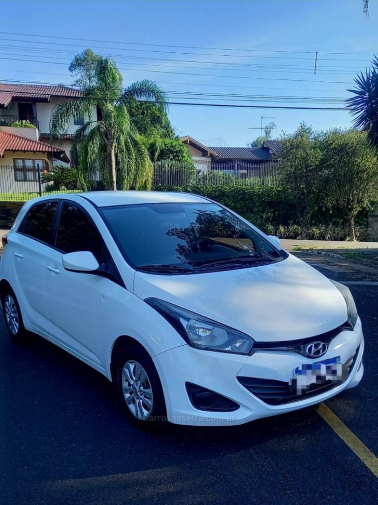 HYUNDAI - HB20S - 2015/2015 - Branca - R$ 48.900,00