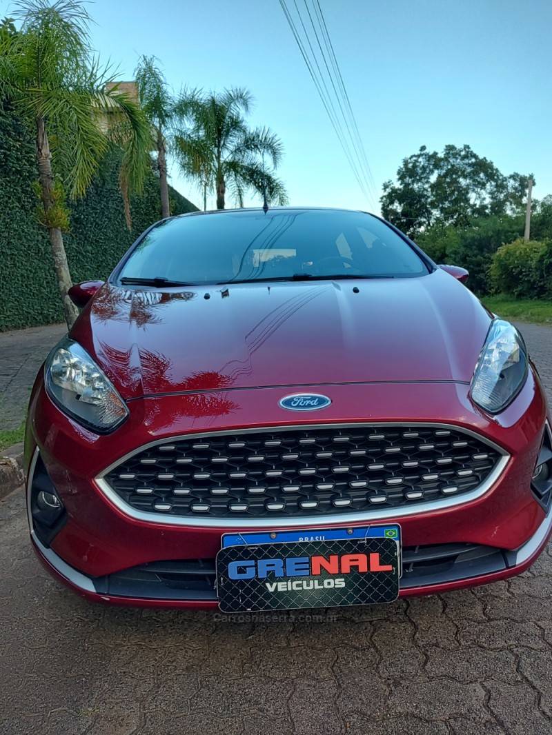 FORD - FIESTA - 2018/2018 - Vinho - R$ 61.900,00