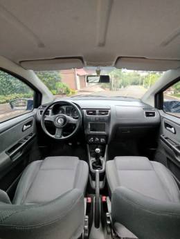 VOLKSWAGEN - FOX - 2012/2012 - Preta - R$ 41.900,00