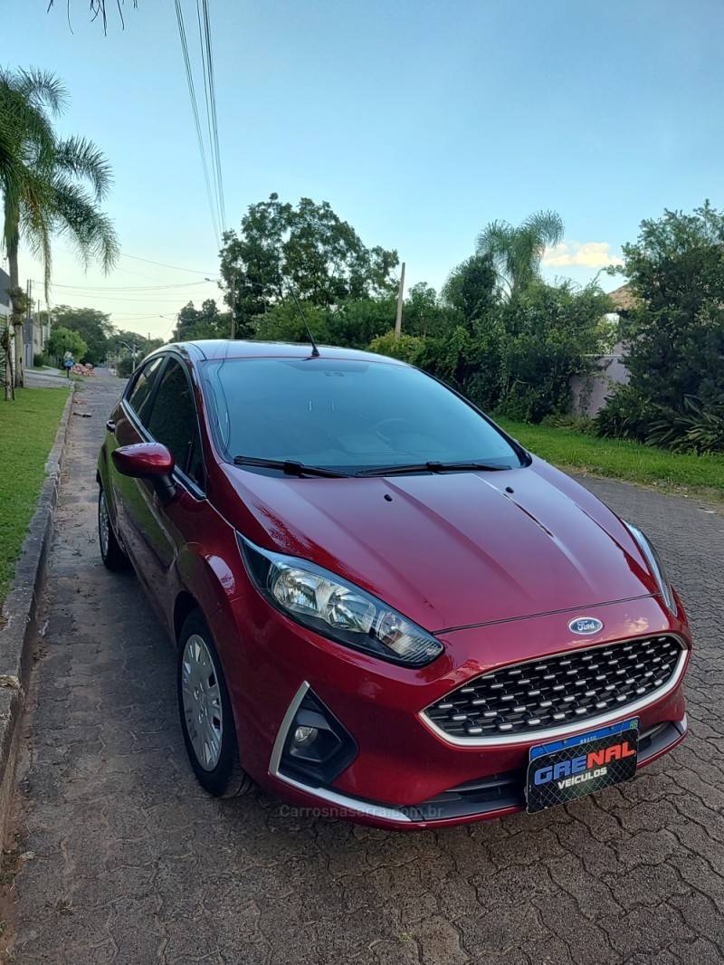 FORD - FIESTA - 2018/2018 - Vinho - R$ 61.900,00