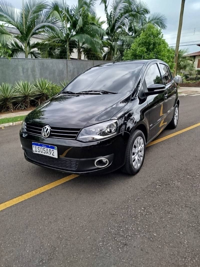 VOLKSWAGEN - FOX - 2012/2012 - Preta - R$ 41.900,00