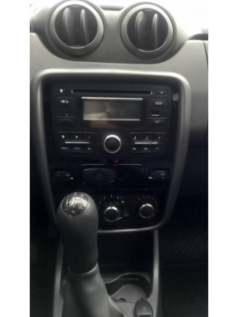 RENAULT - DUSTER - 2014/2015 - Branca - R$ 65.900,00