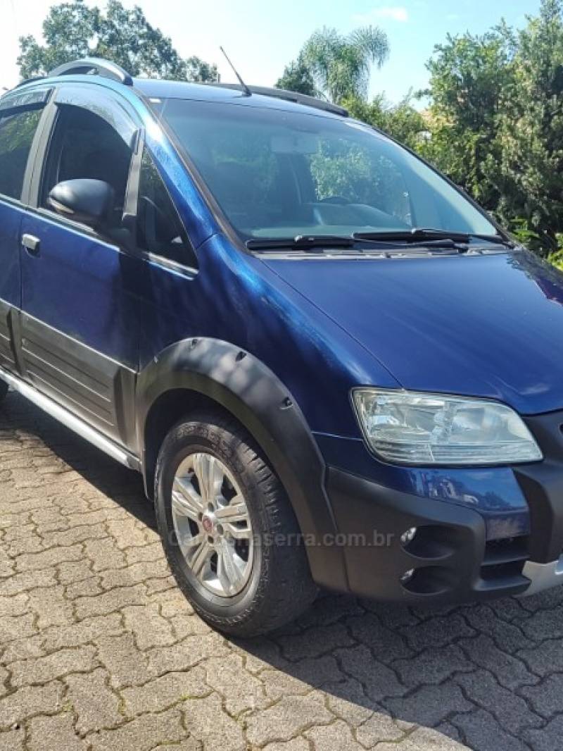 FIAT - IDEA - 2007/2008 - Azul - R$ 33.000,00