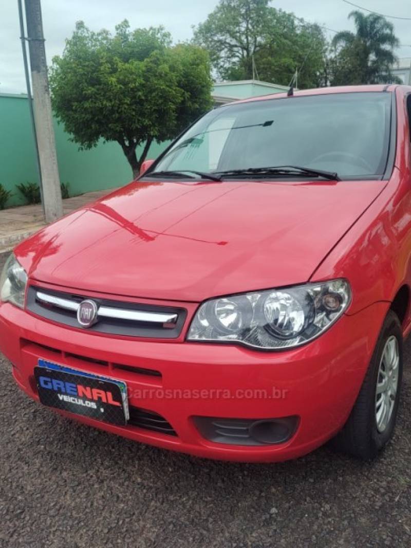 FIAT - PALIO - 2012/2013 - Vermelha - R$ 33.900,00