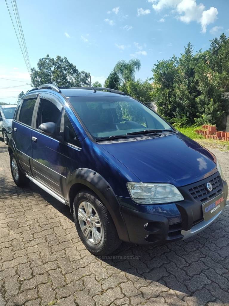FIAT - IDEA - 2007/2008 - Azul - R$ 33.000,00