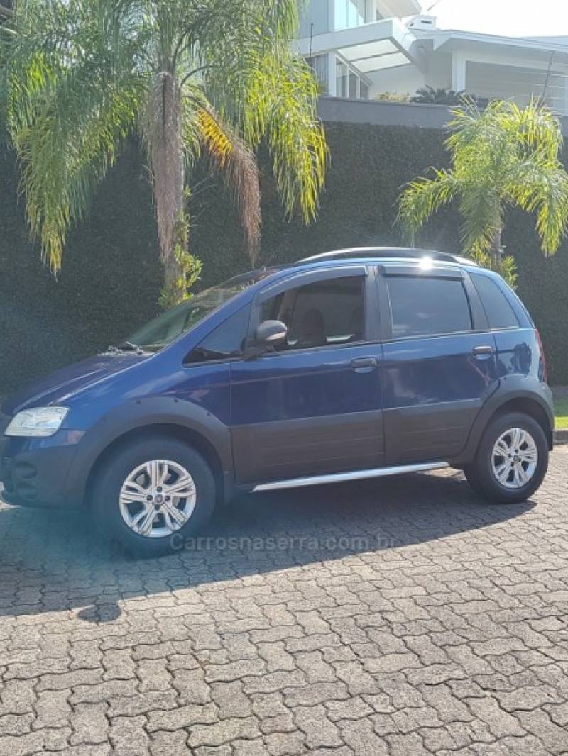 FIAT - IDEA - 2007/2008 - Azul - R$ 33.000,00
