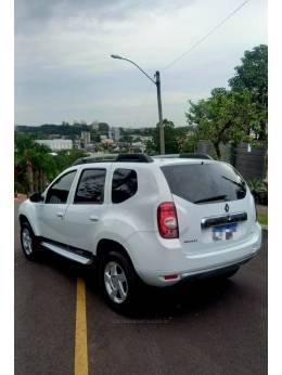 RENAULT - DUSTER - 2014/2015 - Branca - R$ 65.900,00