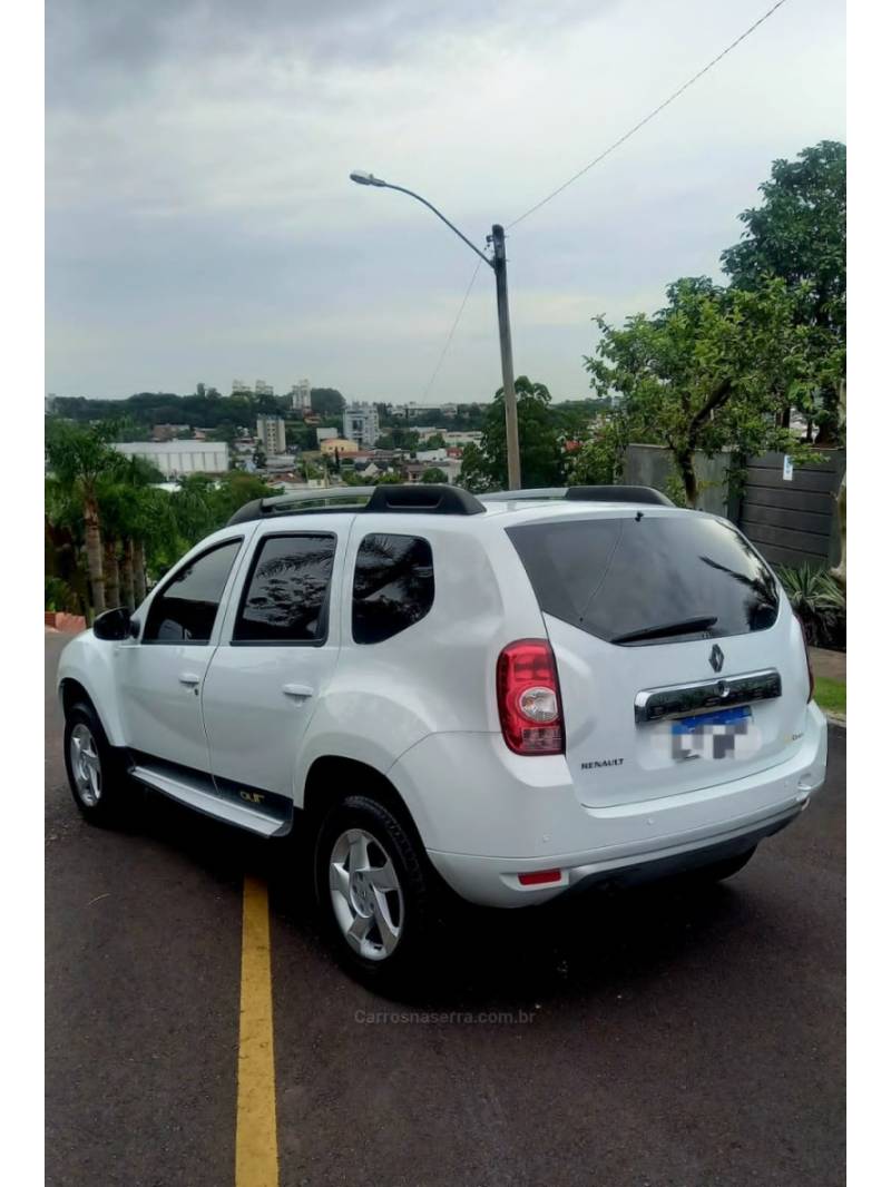 RENAULT - DUSTER - 2014/2015 - Branca - R$ 65.900,00