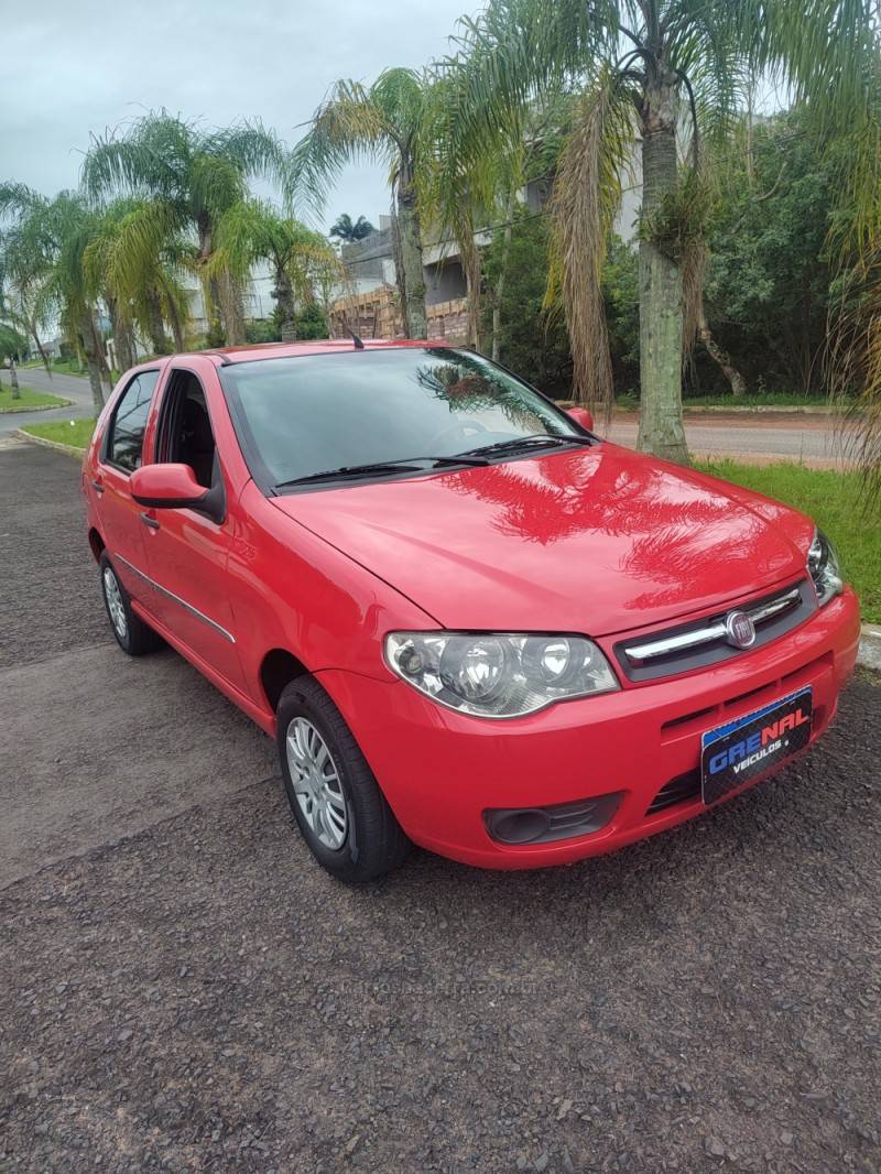 FIAT - PALIO - 2012/2013 - Vermelha - R$ 33.900,00