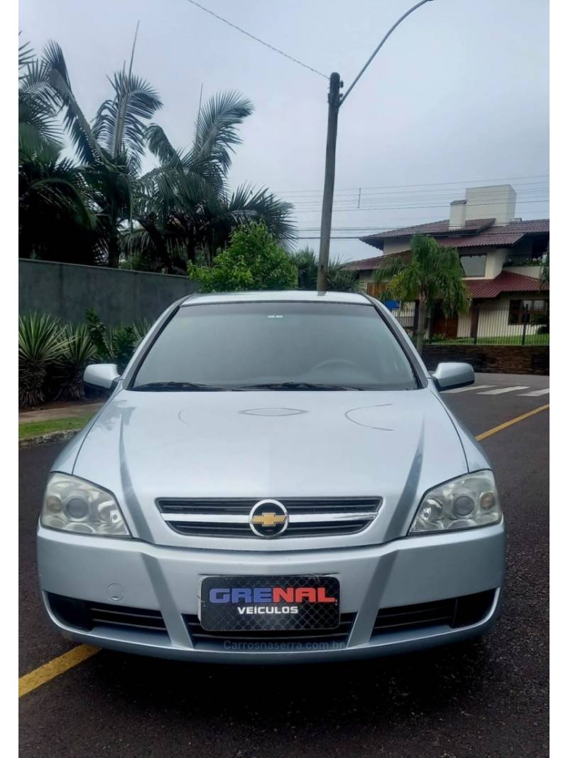 CHEVROLET - ASTRA - 2008/2009 - Prata - R$ 31.900,00