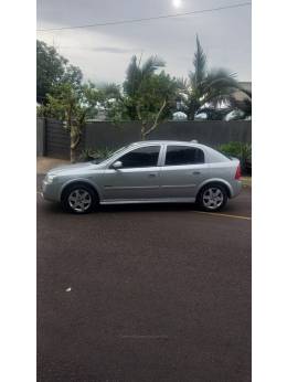 CHEVROLET - ASTRA - 2008/2009 - Prata - R$ 31.900,00