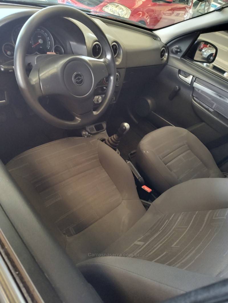 CHEVROLET - PRISMA - 2010/2011 - Preta - R$ 31.900,00