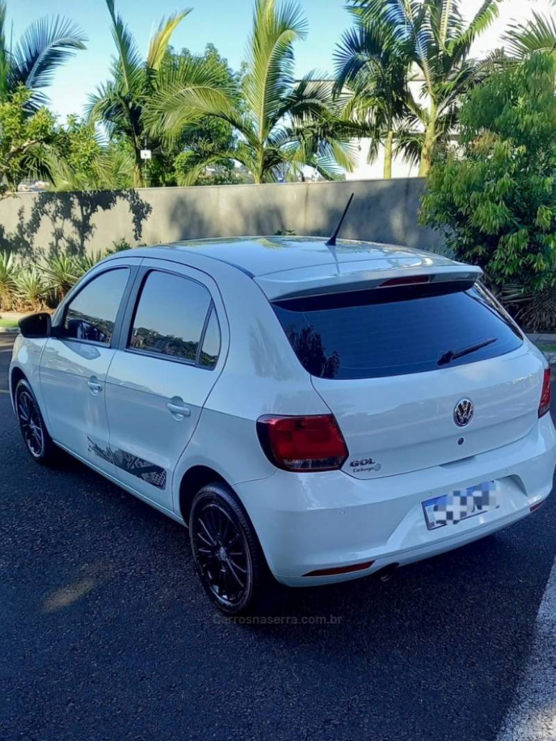 VOLKSWAGEN - GOL - 2016/2016 - Branca - R$ 49.900,00