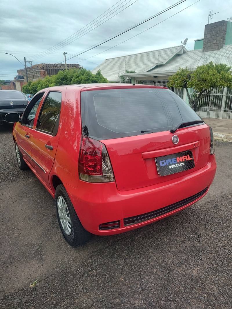 FIAT - PALIO - 2012/2013 - Vermelha - R$ 33.900,00