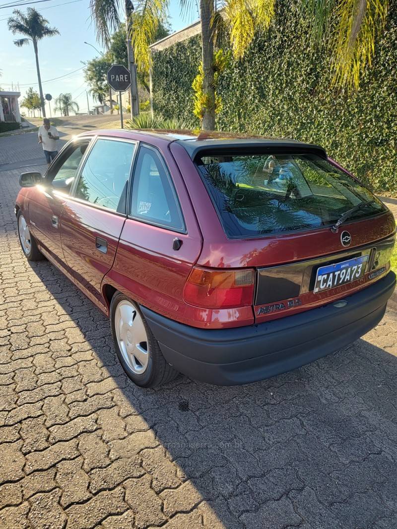 CHEVROLET - ASTRA - 1994/1994 - Vinho - R$ 34.900,00