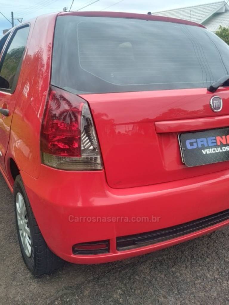 FIAT - PALIO - 2013/2013 - Vermelha - R$ 32.900,00