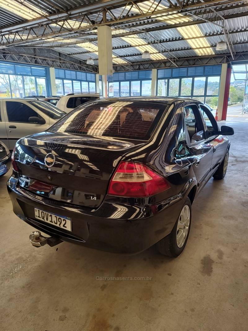 CHEVROLET - PRISMA - 2010/2011 - Preta - R$ 31.000,00