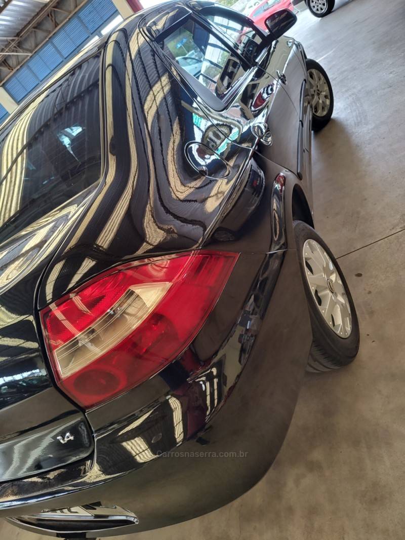 CHEVROLET - PRISMA - 2010/2011 - Preta - R$ 31.900,00