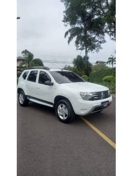 RENAULT - DUSTER - 2014/2015 - Branca - R$ 65.900,00
