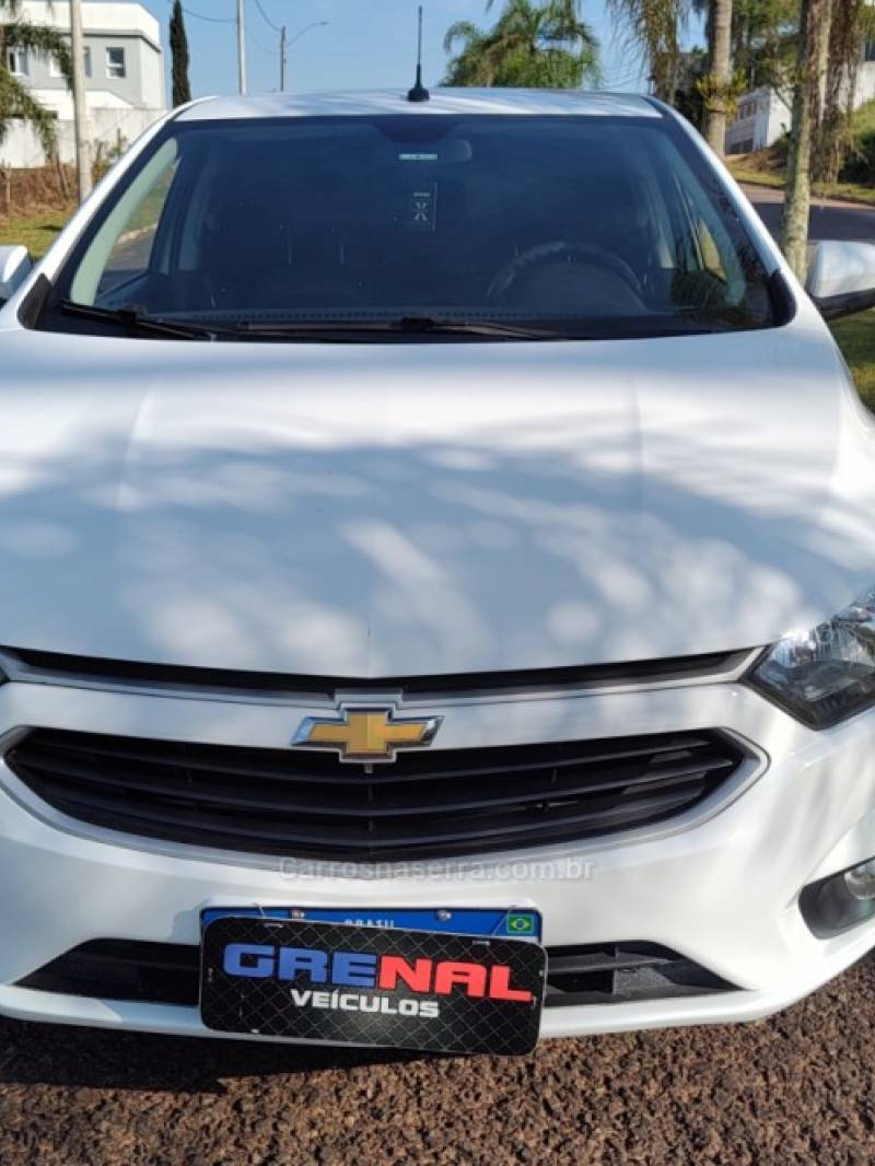 CHEVROLET - ONIX - 2018/2019 - Branca - R$ 59.900,00