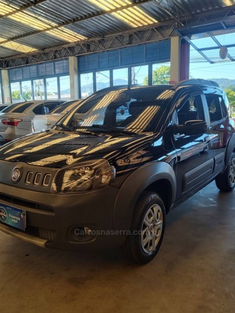 FIAT - UNO - 2012/2013 - Preta - R$ 36.900,00
