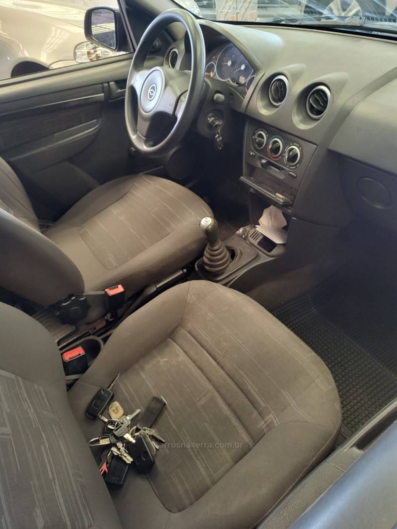 CHEVROLET - PRISMA - 2010/2011 - Preta - R$ 31.000,00