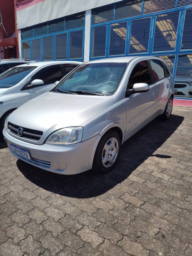 CHEVROLET - CORSA - 2003/2003 - Prata - R$ 25.000,00