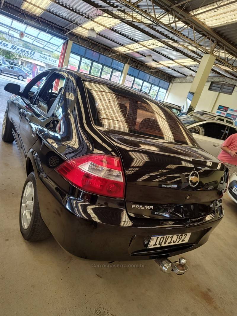 CHEVROLET - PRISMA - 2010/2011 - Preta - R$ 31.000,00