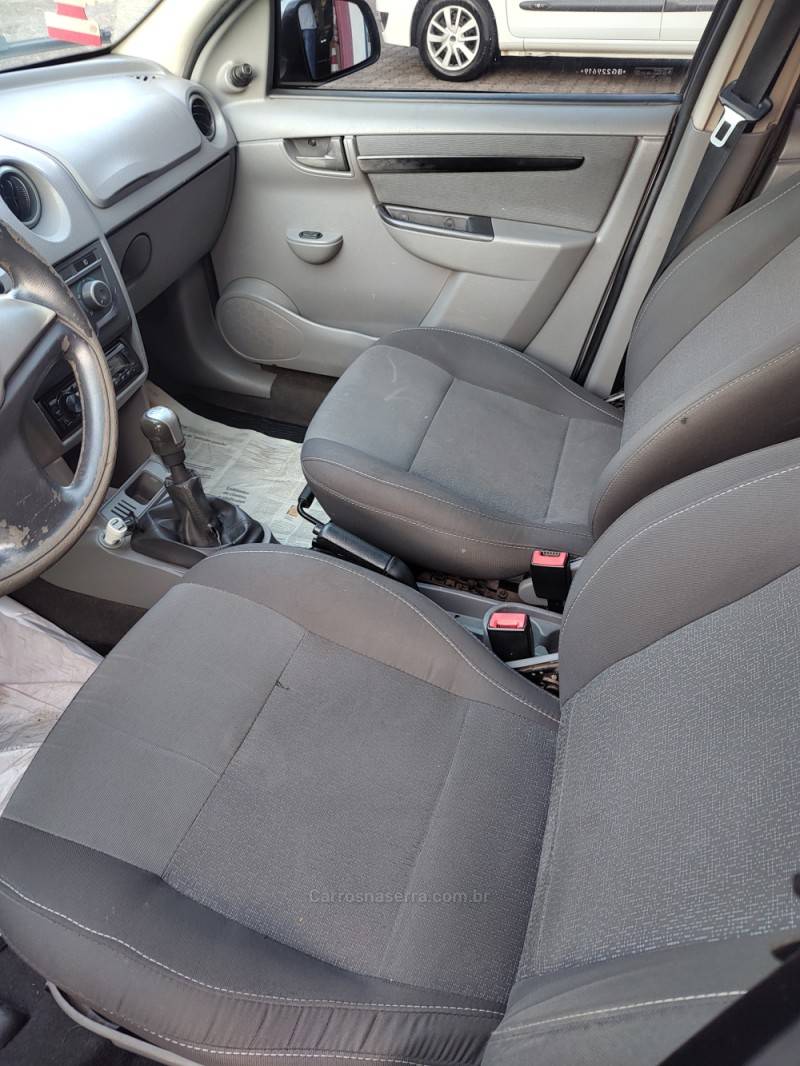 CHEVROLET - PRISMA - 2011/2011 - Prata - R$ 31.900,00